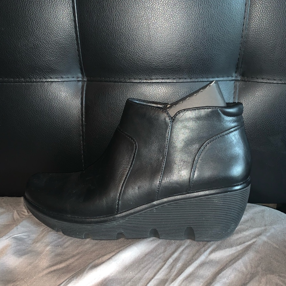 Women’s Clark’s Leather Boots